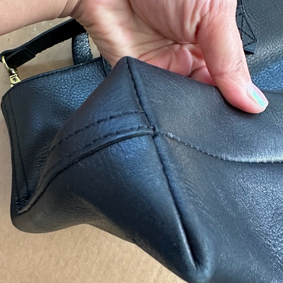 VGUC Madewell black zip-top transport crossbody bag - Picture 7 of 14